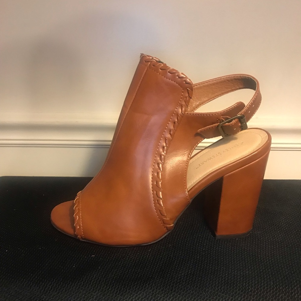 Tan heels